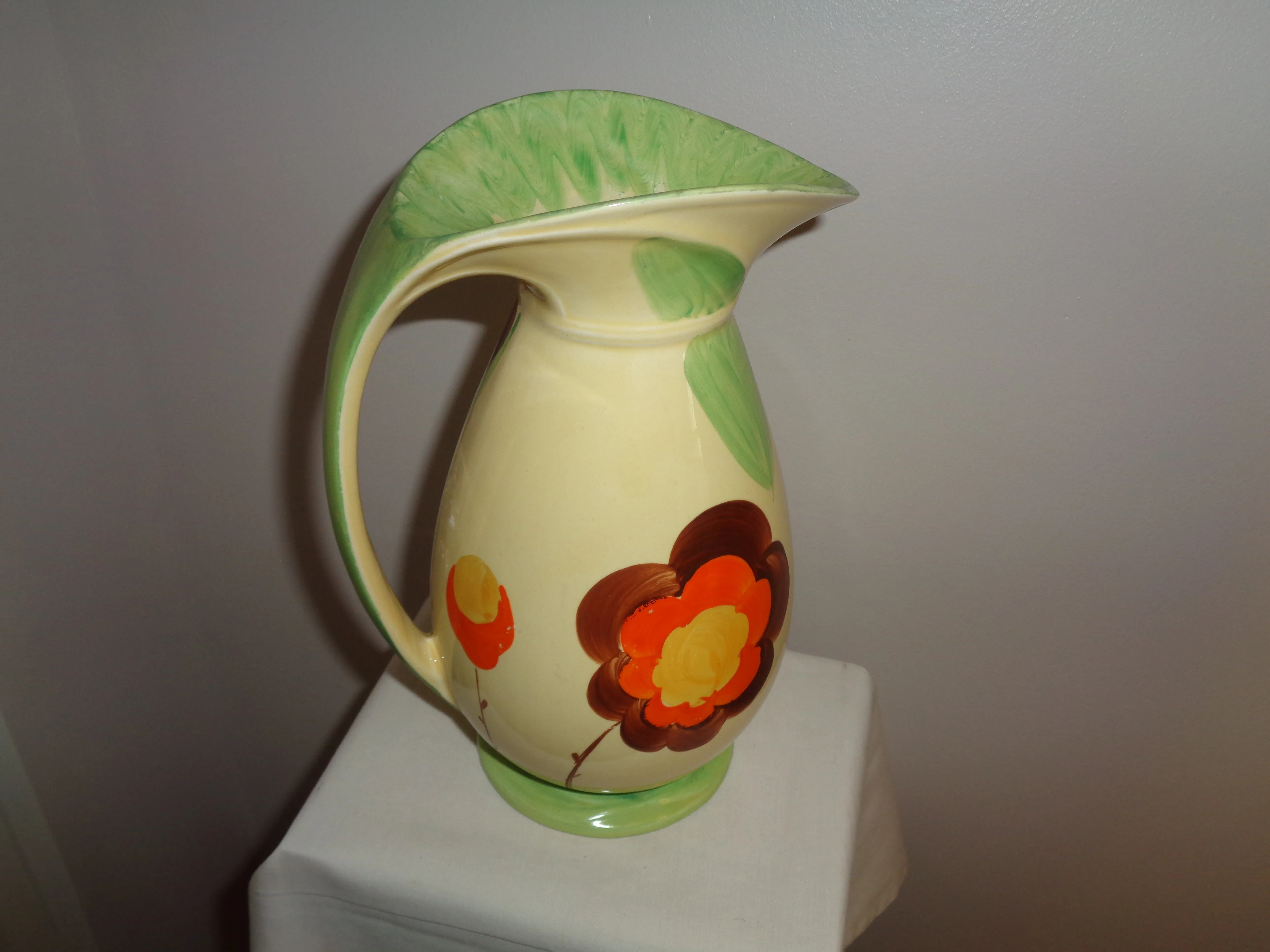 1930s Myott Son & Co Art Deco Chicken Neck Jug