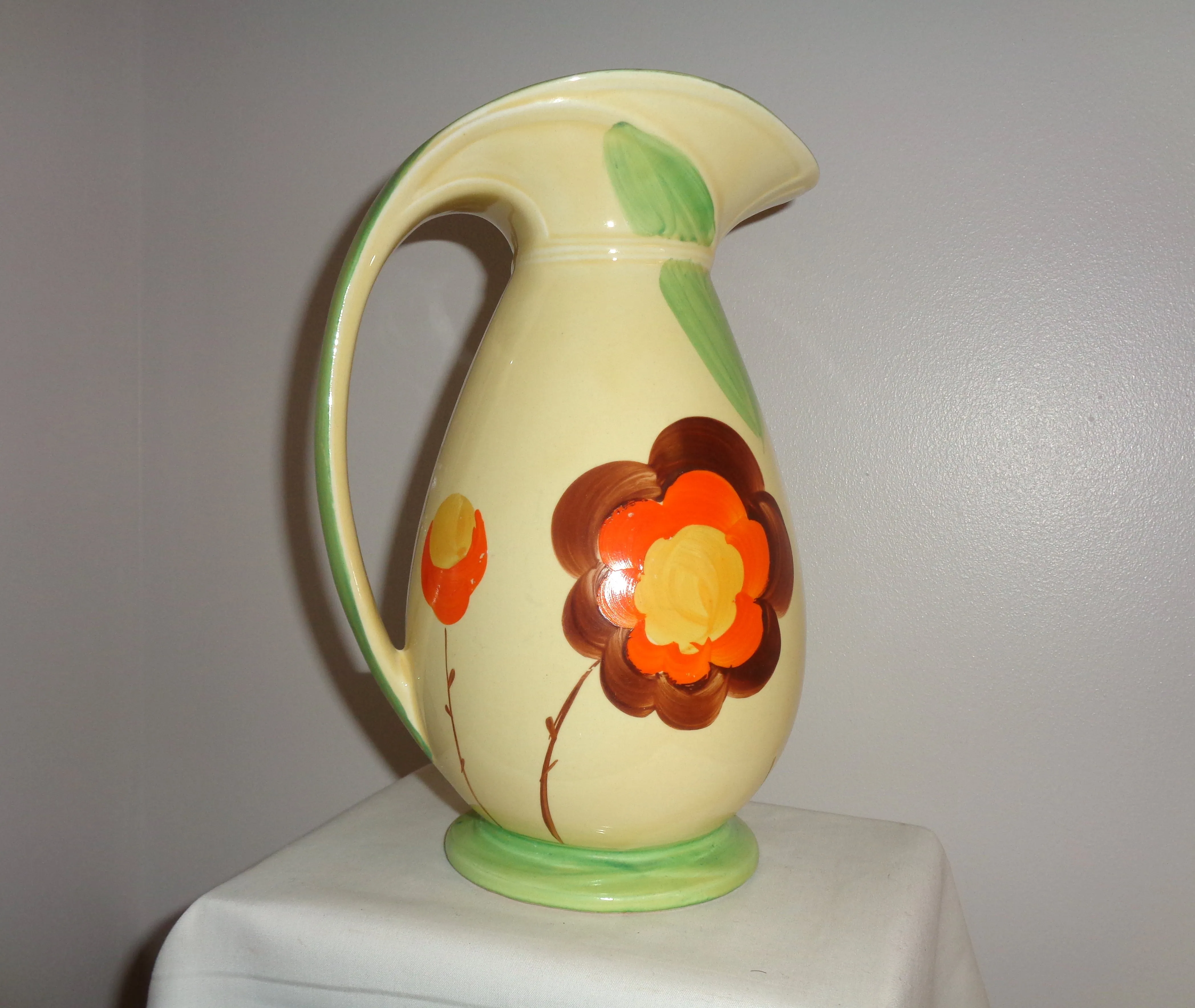 1930s Myott Son & Co Art Deco Chicken Neck Jug