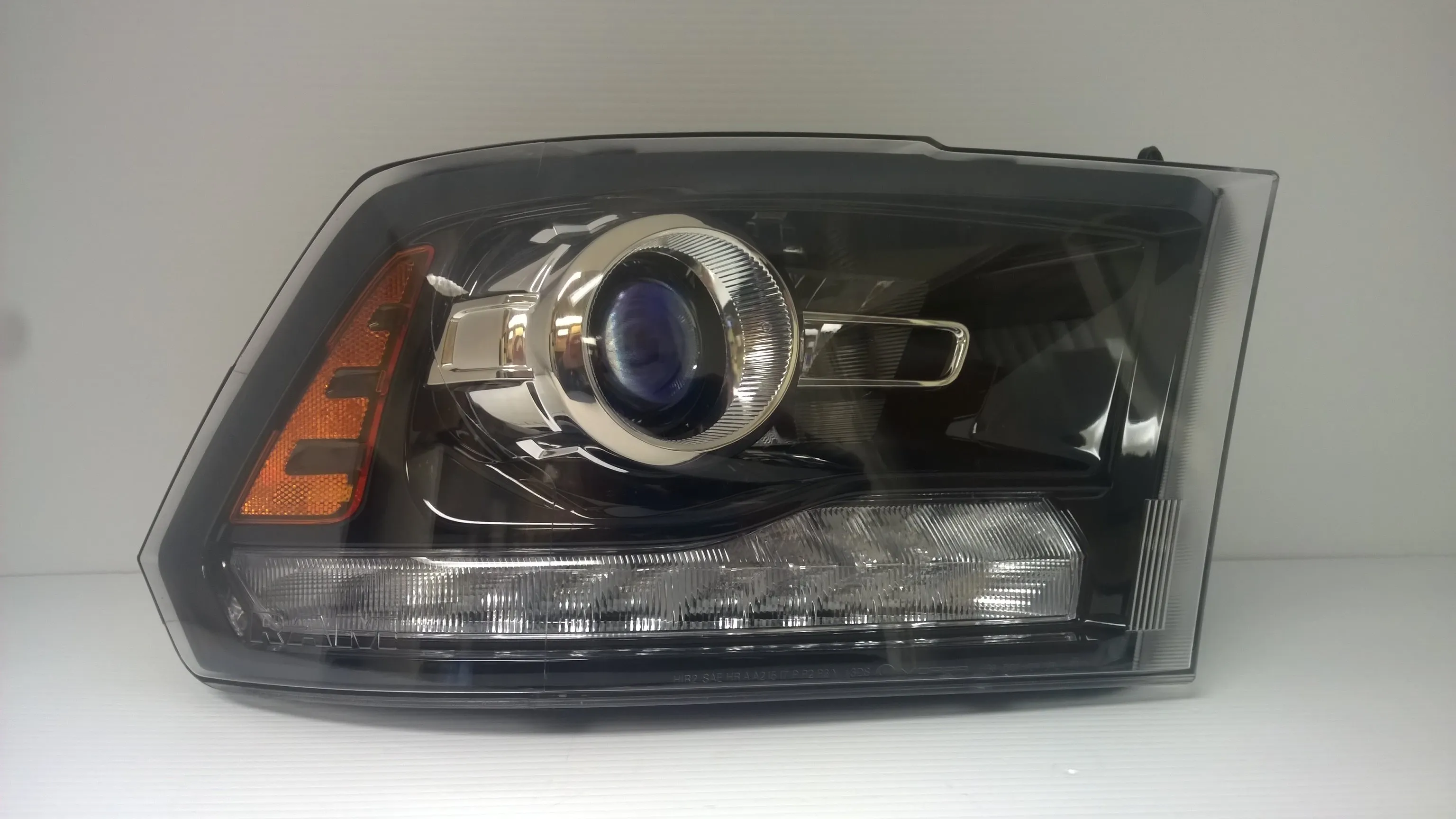 2013 2014 2015 Dodge Ram 1500 Headlight, Headlamp Assembly