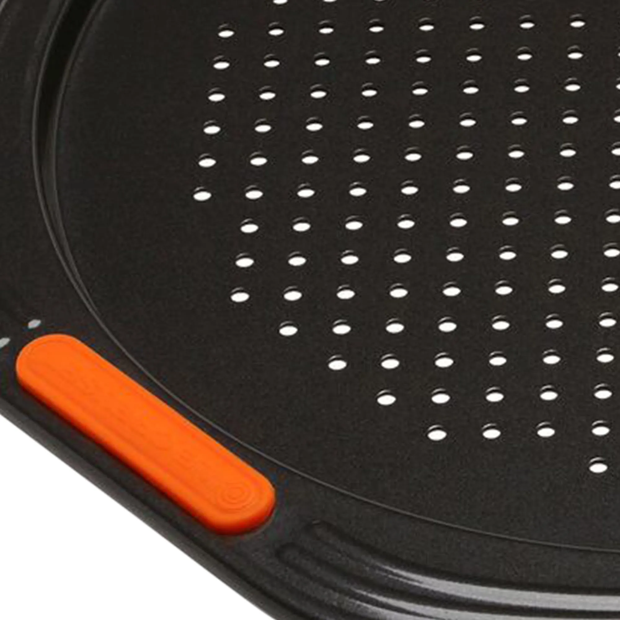 Le Creuset Toughened Non-Stick Pizza Tray 33cm